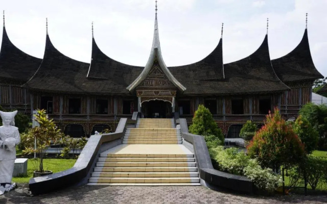Savali Hotel