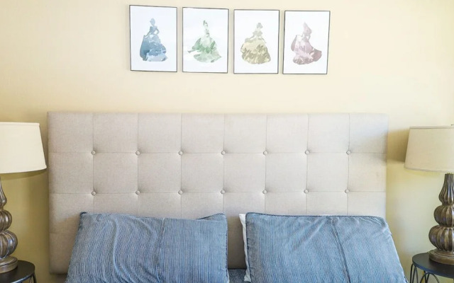 Amazing 4 Bedroom House Near Disney