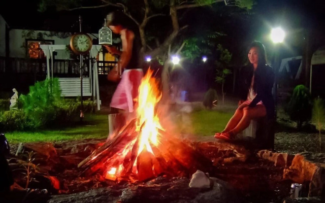 Hongcheon Gangbyeonuisuchaehwa Pension