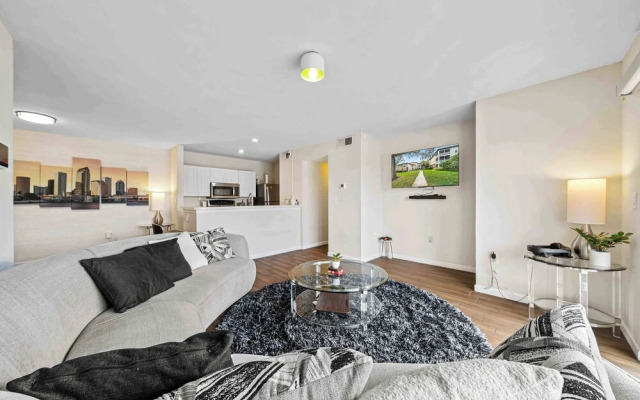 The Urban Oasis Serene Views!