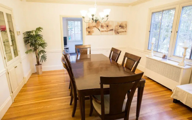 Amazing Single House in Brookline