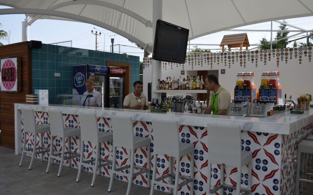 Side Resort Hotel