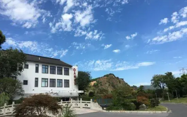 Taihu Xiangting Resort Hotel