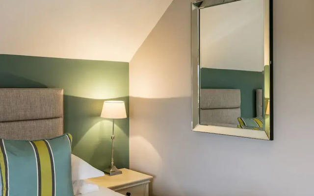 The Townhouses @ Carus Green