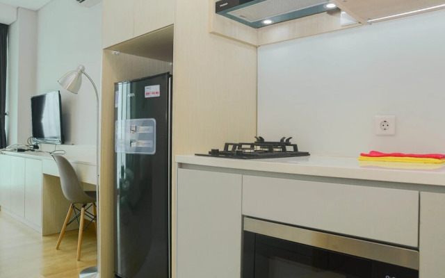 Comfortable Studio Room at Capitol Suites Apartment