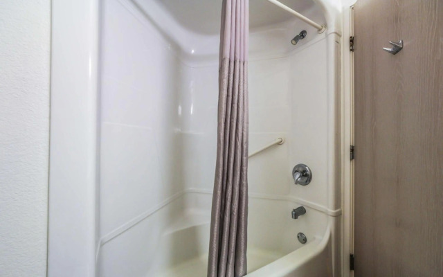 Motel 6 New Braunfels, TX