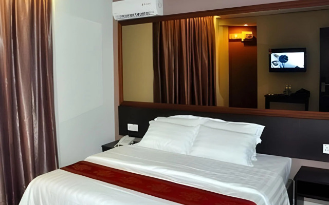 Goldenhill Hotel