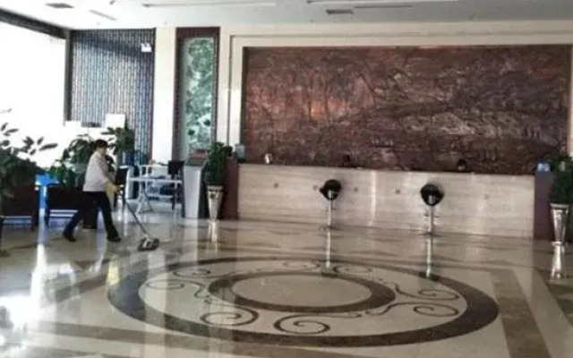 Baiyin Hotel
