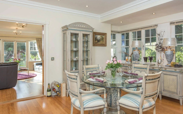 Quay Holidays - Canford Cliffs