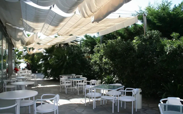 Hotel Caravelle