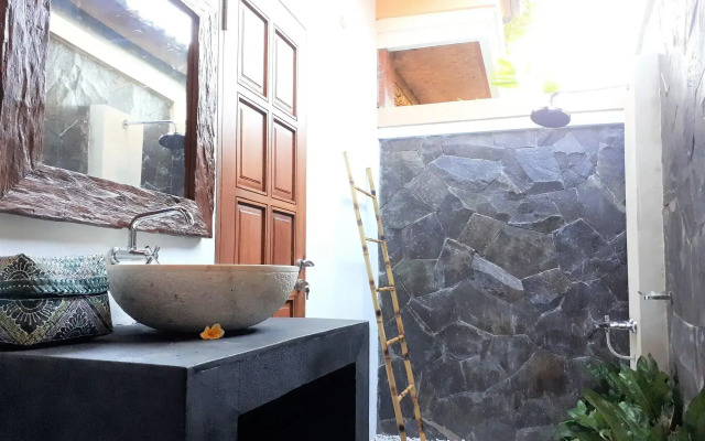 The Calmtree Bungalows