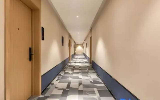 Lanou Shangpin Hotel