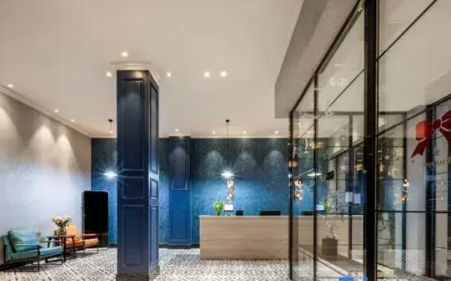 Yujing Saussurea French Style Hotel
