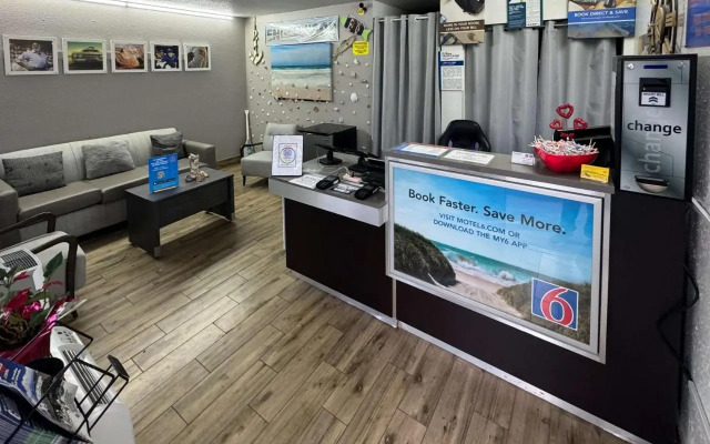 Inn & Suites Of Englewood