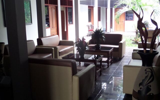 OYO 198 Emdi House Seturan