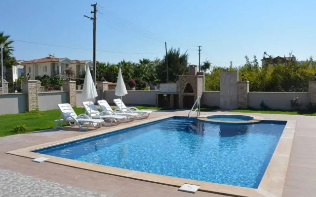 Stunning 4-bed Villa Konak Private & Pool