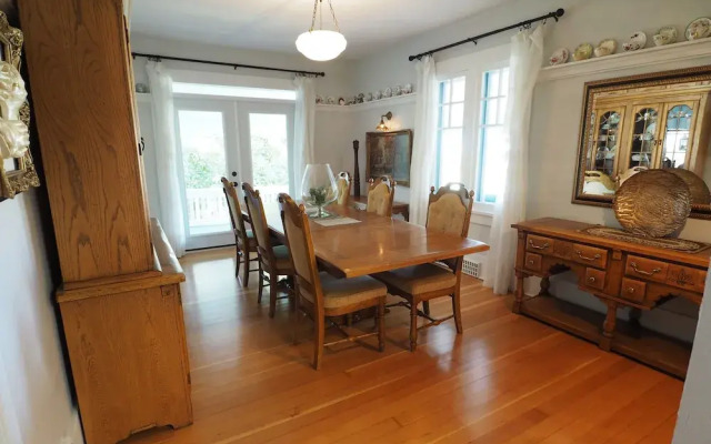 1910 Luxury Heritage - 6 Br Home
