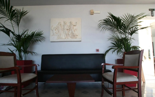 Summer Dream Hotel
