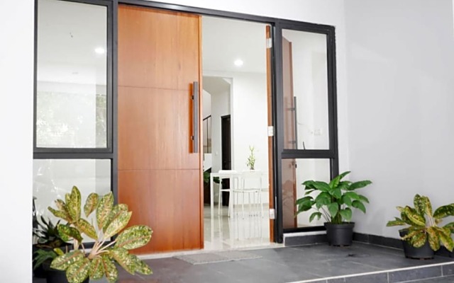 UROOMS Panglima Polim