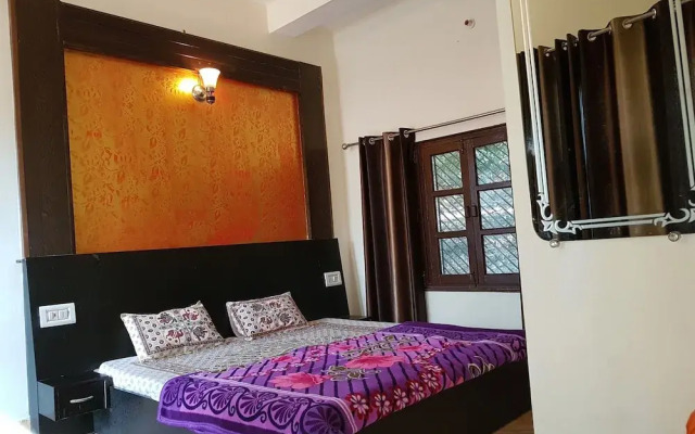 Hotel Raj Mahal