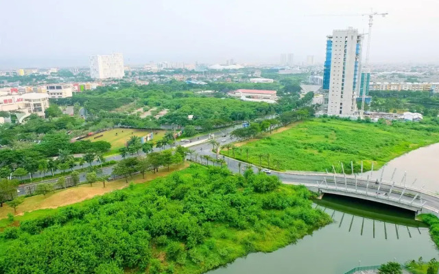 Stylish Studio The Springlake Summarecon Bekasi Apartment