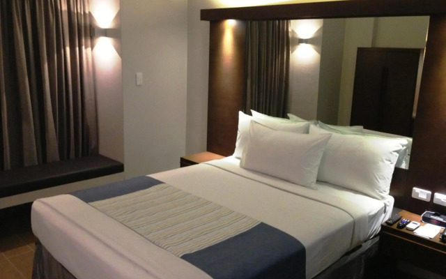 Microtel by Wyndham Acropolis