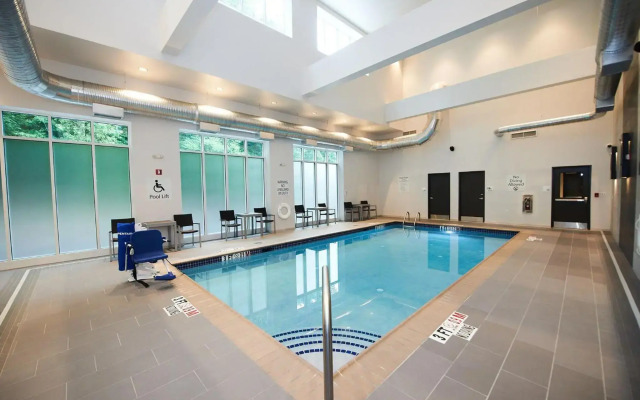 Holiday Inn & Suites Philadelphia W - Drexel Hill by IHG