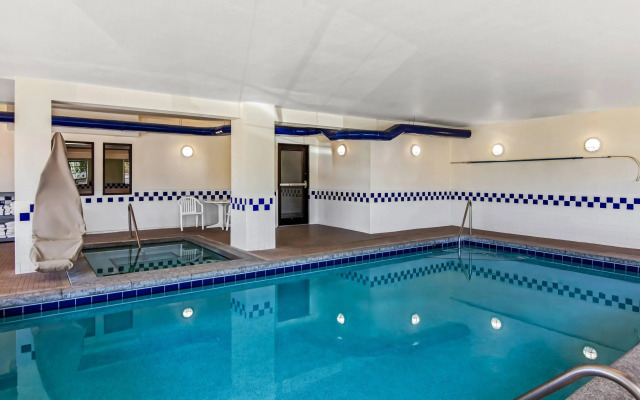 Quality Inn & Suites Vail Valley
