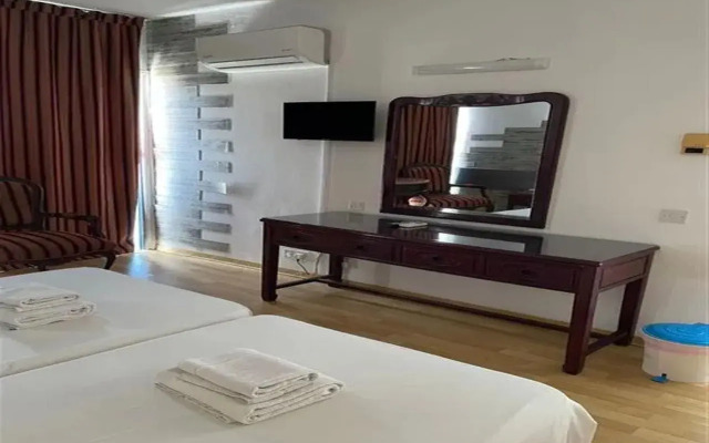 Paphiessa Hotel