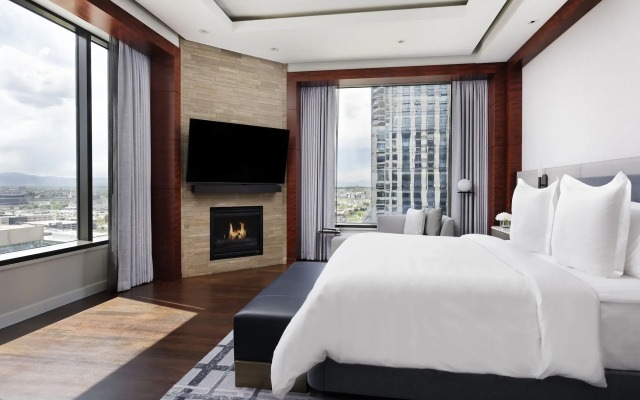 Four Seasons Denver Hotel 