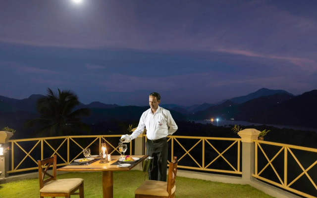 The Albatross, Kandy