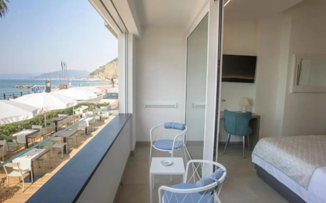 VistAmare Luxury Retreat