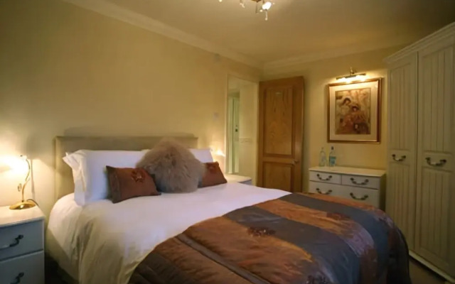 Les Bouviers Restaurant With Rooms