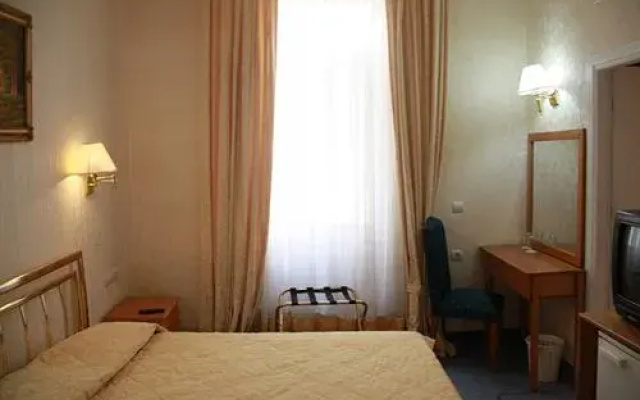 Avra Spa Hotel