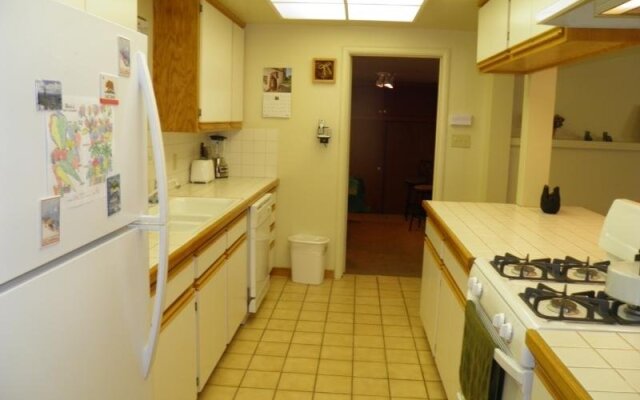 3221 Marlette Circle