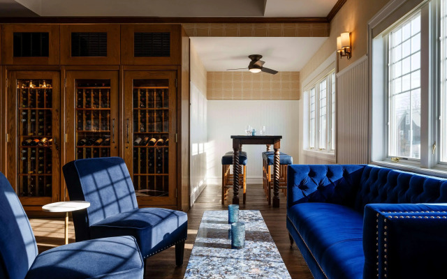 Madison Beach Hotel