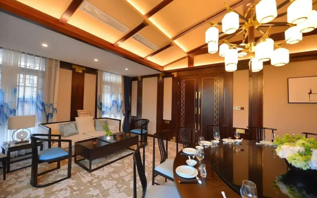 Jingcui Huanyi Hotel