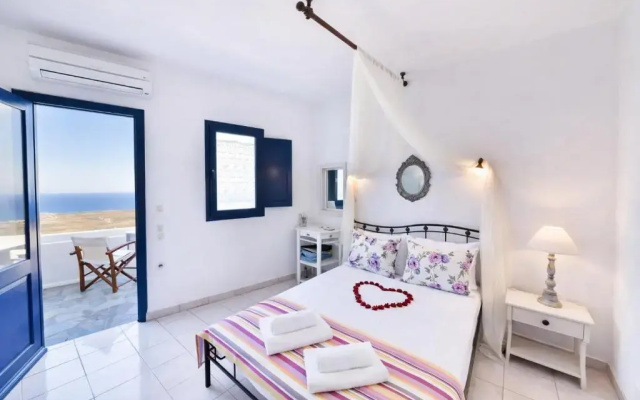 Hotiday Santorini Sea View
