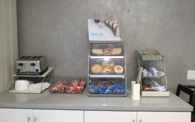 Holiday Inn Express & Suites Shippensburg by IHG