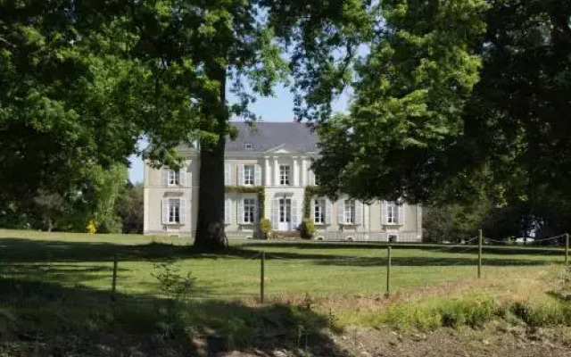 Demeure les Montys
