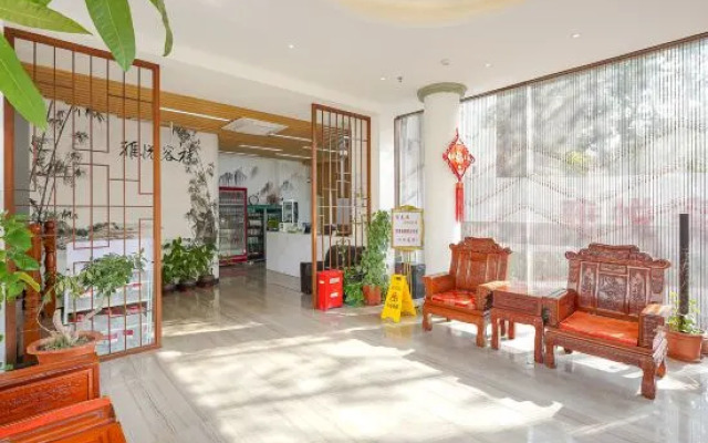 Shanghai Fuchunju Yayue Inn