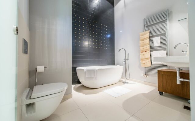 Oasis Apartments - Parliament II