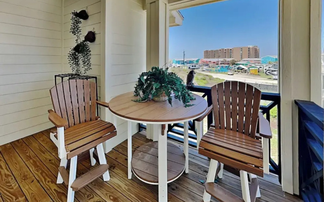 Salt and Horns by Silver Sands Vacation Rentals