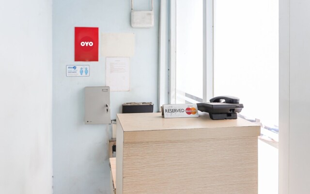 OYO 93584 RukotelNearICE BSD