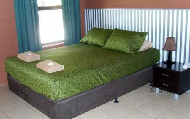 Territory Manor Motel & Caravan Park