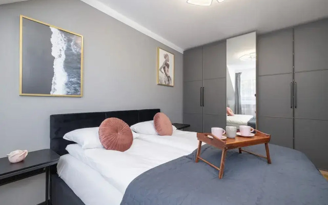 Apartment Kazimierz + Parking by Renters