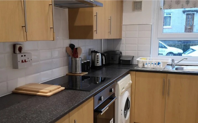 Dragon - Brassey Apartment 3 Room House