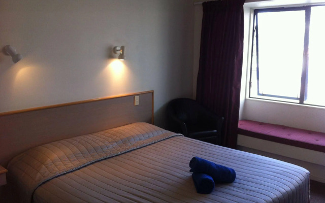 Ocean Waves Hotel