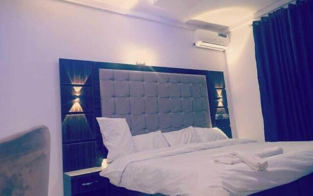 New Diamond Suites and Apartment Jos