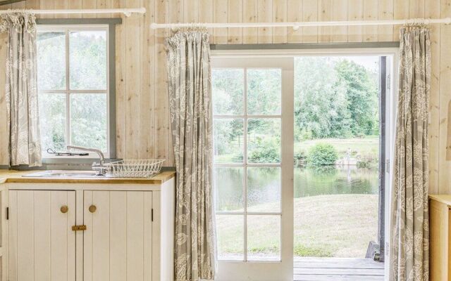 Lakeside Cabin